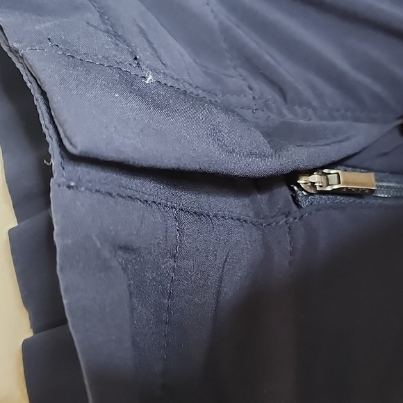 Athleta Navy Women's Shorts - Picture 5 of 9